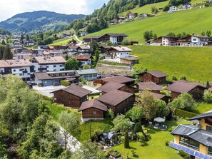 Immediate Surroundings [summer] (&lt;1 km)