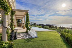 Pool view facing the ocean