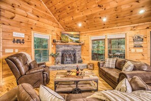 Cozy living room - gas fireplace