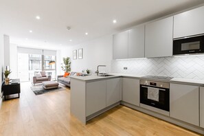 The OX - One Bedroom - Canary Wharf (4)