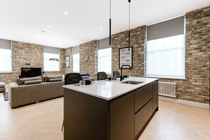 Queens Cottage - 2 Bedrooms (2)