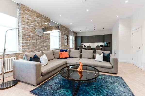 Queens Cottage - 2 Bedrooms (1)