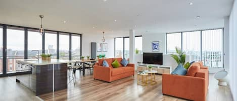 The Knight Street Penthouse I, Liverpool - Host & Stay