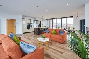 The Knight Street Penthouse I, Liverpool - Host & Stay