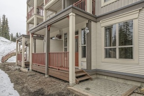 Exterior Front Porch 