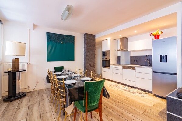 Private kitchen