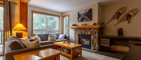 Cozy Living Room l Gas Fireplace