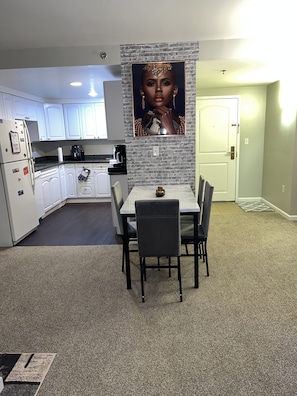 Living room & dinning area 