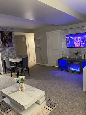 Living room with dinning area .