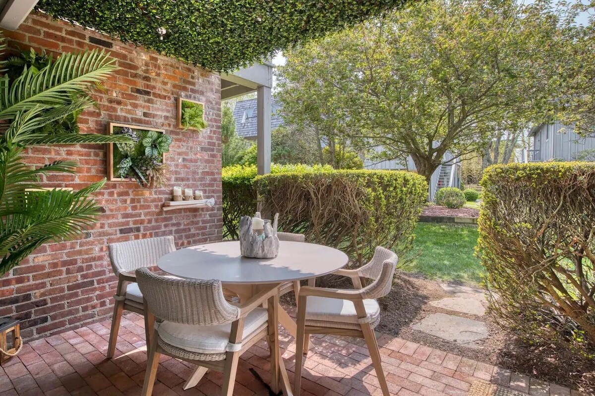 Brand New 2Br Sag Harbor Townhouse