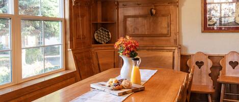 Dinning room table and seating.