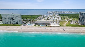 Amazing oceanfront location on Hutchinson Island