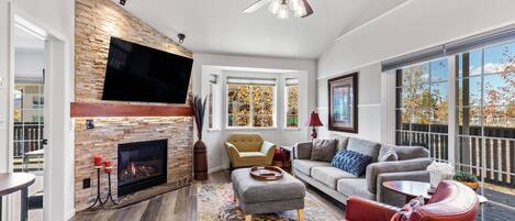 Living Area w/ Fireplace and TV