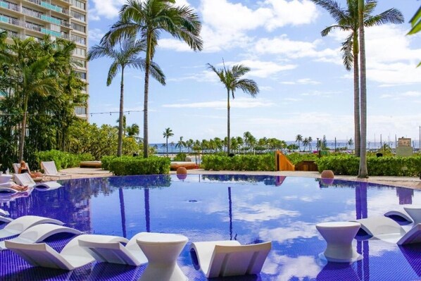 Swimming pool