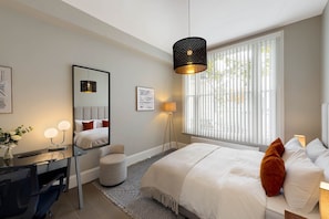 Bedroom 1 - King Size Bed, Home Office