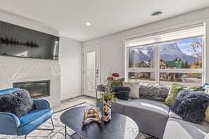 Living Room with 55" Smart TV and amazing views