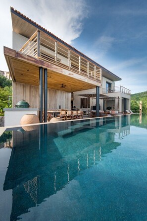 Big size pool