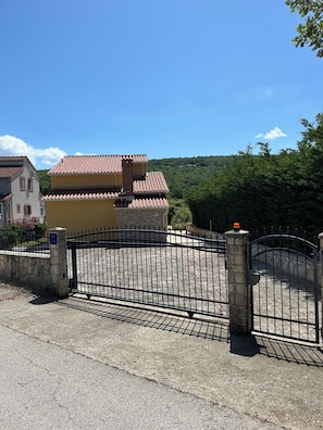 Enceinte de l’hébergement