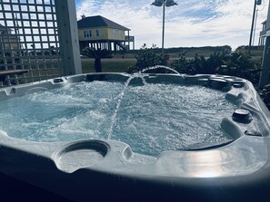 Enjoy a spectacular view in the meticulously maintained hot tub.