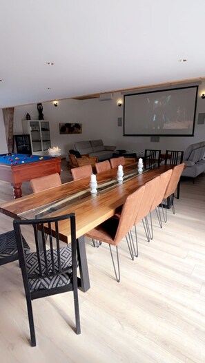 Game room