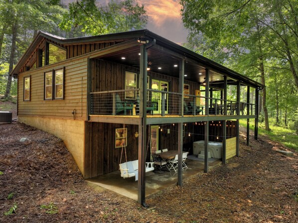 Your new favorite whole home vacation rental in Blue Ride Georgia. 