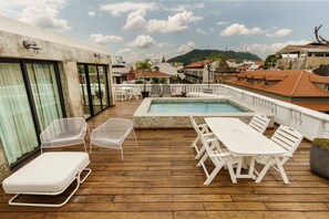 Rooftop pool