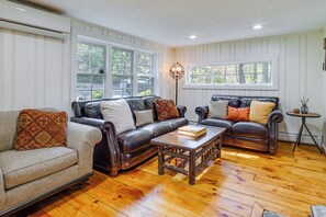 Lounge Seating | Free WiFi | Mini-Split Heating & Air Conditioning Unit