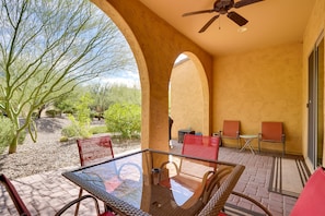 Covered Patio | Gas Grill | Outdoor Dining Area | Ceiling Fan