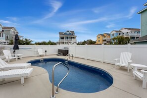 Take a dip in the Private Pool and relax in the bubbly Hot Tub.