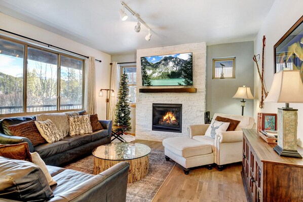 Welcome To The Stunning Trailhead Condo #414