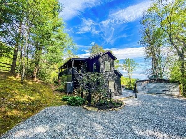 Welcome to Copper Kettle Cabin!