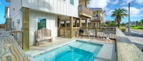 Patio pool keeps you cool at home.