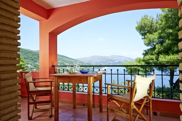 Balkon / Loggia mit herrlichem Panorama-Meerblick