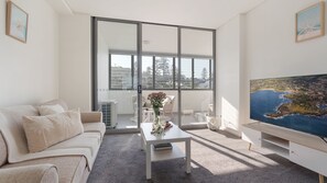 Media Room | Sofa Bed | Smart TV
