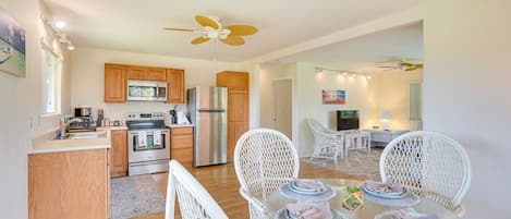 Captain Cook Vacation Rental | 1BR | 1BA | Stairs Required | 769 Sq Ft