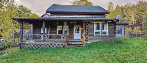 West Chazy Vacation Rental | 2BR | 2BA | Stairs Required | 1,464 Sq Ft