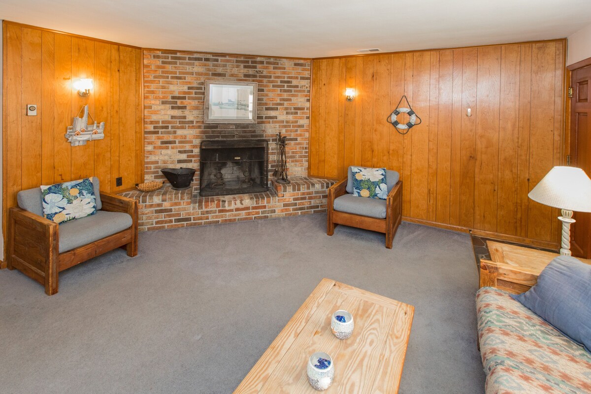 Anchors Away – North End VB – Pet Friendly!