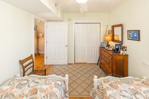 1st Floor 
Bedroom- 2 twins