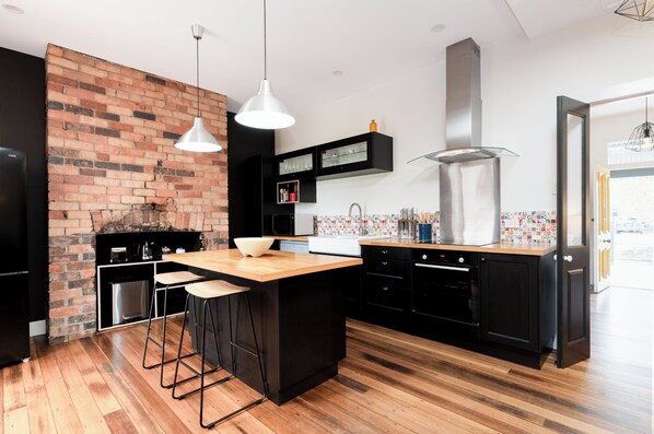 Fully appointed kitchen