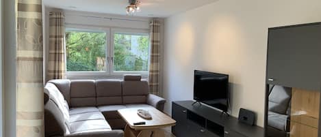 Ferienwohnung Typ 1 (BestBoarding24 Holzgasse 10a)-Wohnzimmer