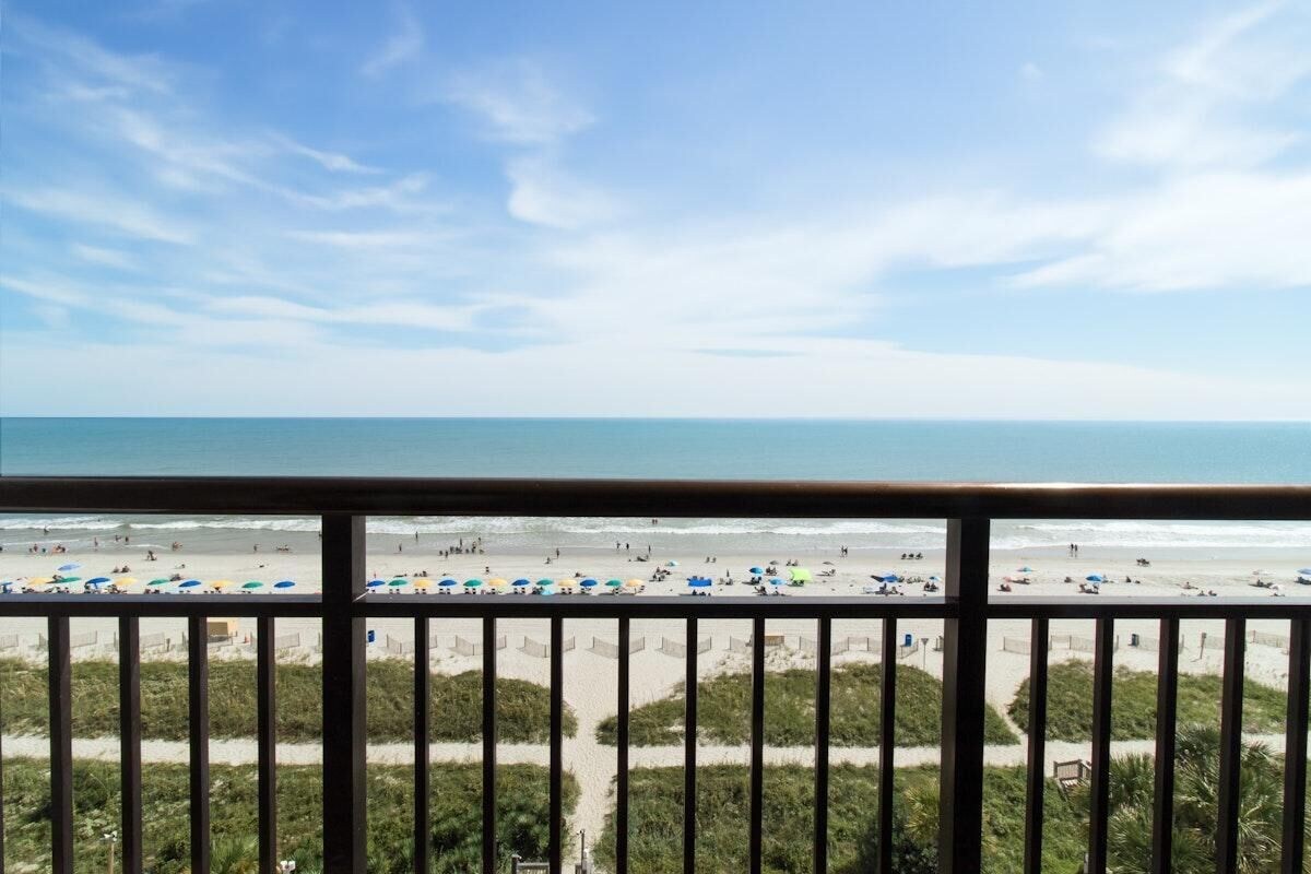 5th Flr 1 Bedroom King Suite Oceanfront Beauty