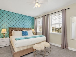 004-main-bedroom-with-king-bed.jpg