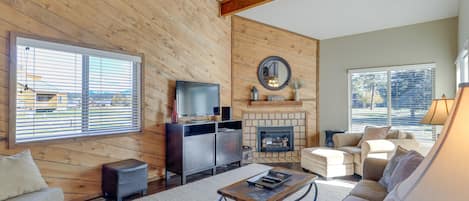 Pagosa Springs Vacation Rental | 2BR | 3BA | 3 Stairs to Enter | 1,532 Sq Ft