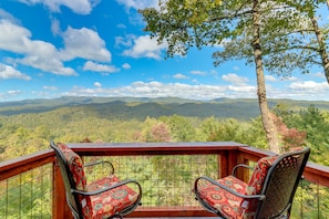 Wraparound Deck | Mountain Views