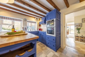 Blackhorse Cottage, Brancaster Staithe: Kitchen