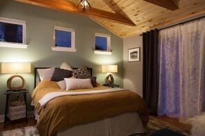 Cozy, private, quiet, peaceful. Find your zen!