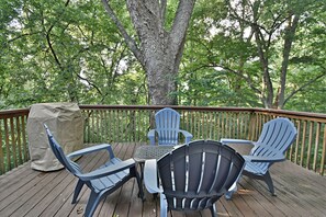 Back Deck with Grill