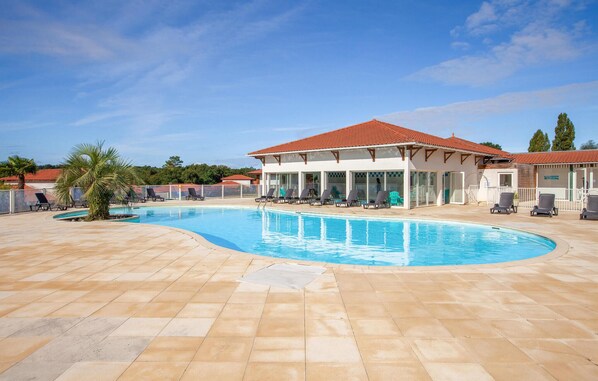 pool