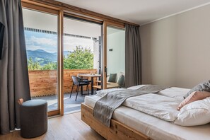 Schlafzimmer groß (3)