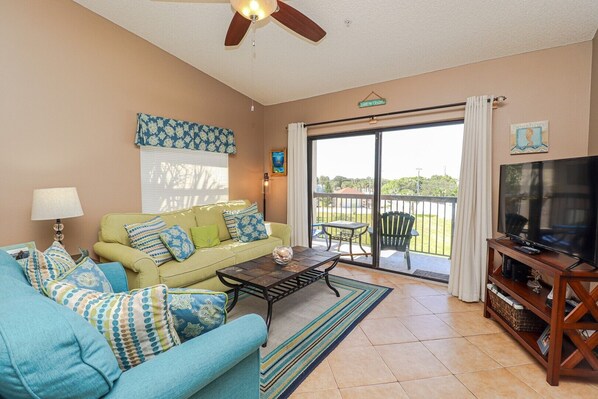 St. Augustine Beach Rentals Living Room